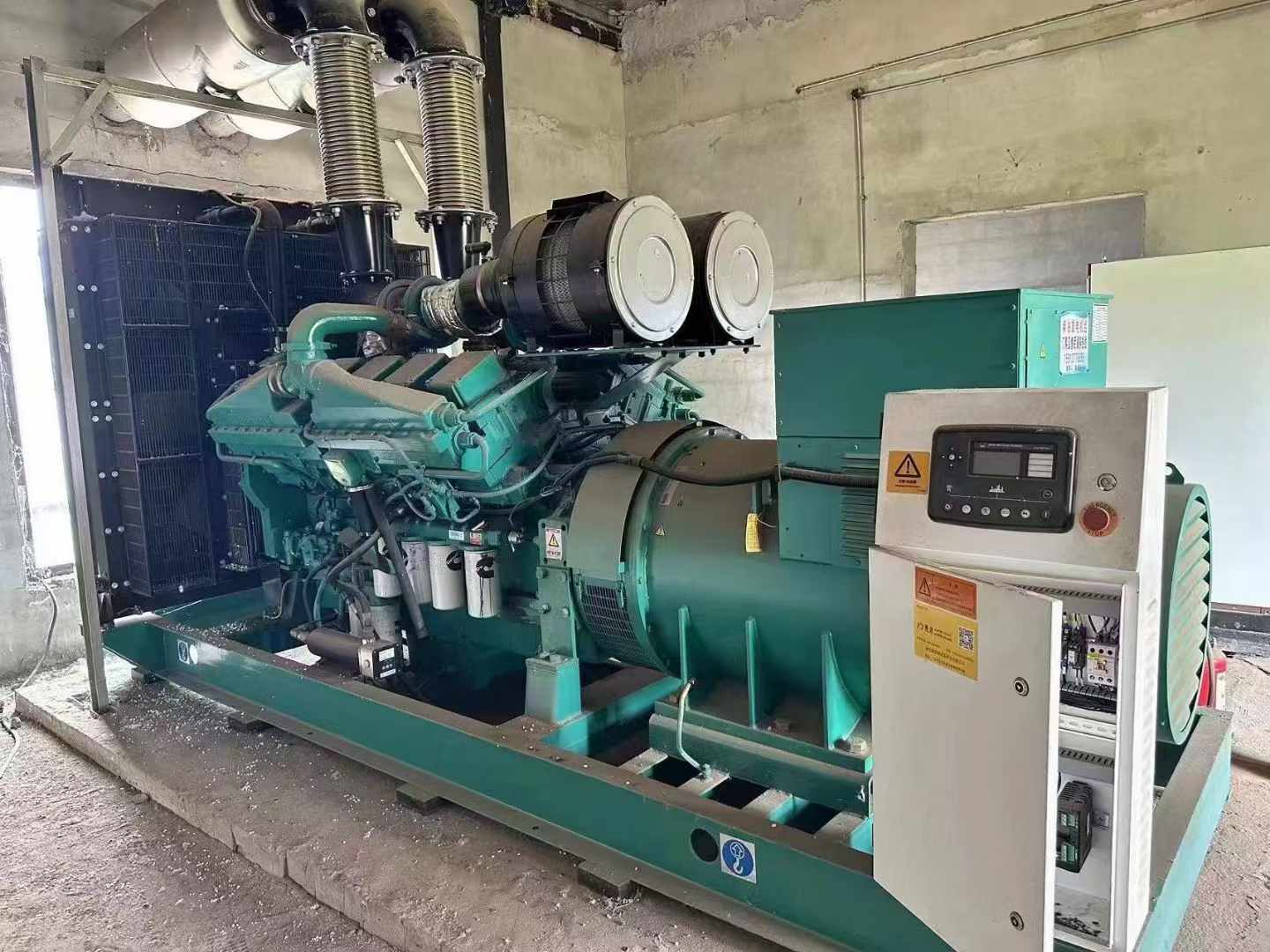 原阳无功补偿装置的性能评估需要考虑哪些因素？