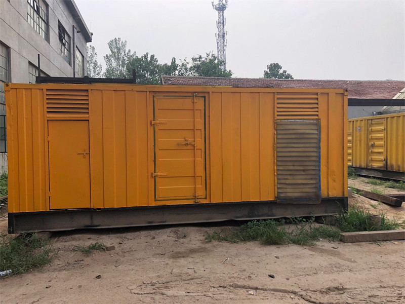 原阳发电机出租进行负载测试时，电瓶电量不足的具体判断标准是什么？